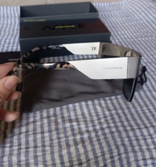 Gafas Hawkers Long Island Rojas y Blancas