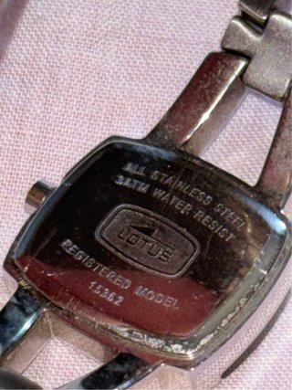 Reloj Lotus Mujer Rosa y Plateado