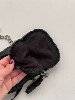 Bolso móvil acolchado negro Stradivarius