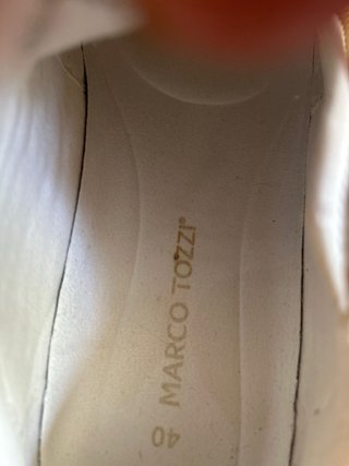 Zapatillas Marco Tozzi blancas y doradas