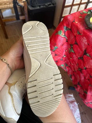 Zapatillas Marco Tozzi blancas y doradas