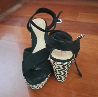 Sandalias cuña Zara Talla 38
