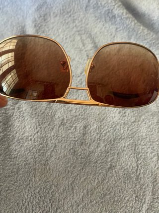 Gafas de sol aviador doradas y marrones