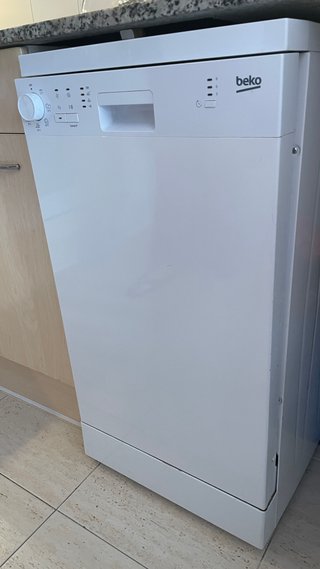 Lavavajillas BEKO 45 cm. Modelo DFS05011W