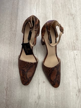 Zapatos Massimo Dutti tacón serpiente