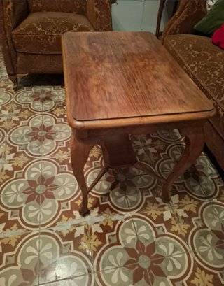 Mesa auxiliar vintage de madera