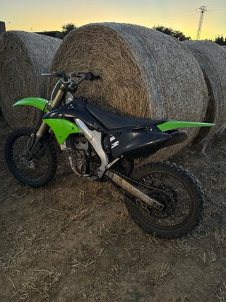 Moto de Cross Kawasaki 250cc