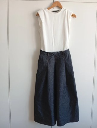 Conjunto Zara Top Blanco y Falda Vaquera Talla XS