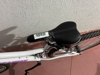Bicicleta Montaña 26 Mujer Blanca Malva Nueva