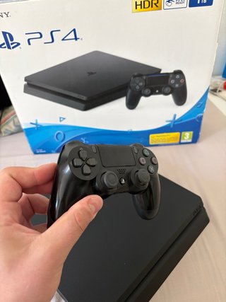 PS4 (PlayStation 4) Negra 1TB HDR