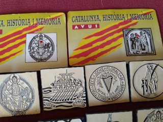 Pines metálicos Avui Catalunya Història i Memòria