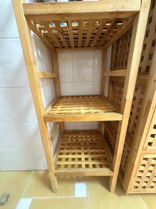 Estantería de madera con 5 estantes