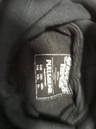 Sudadera Stranger Things Pull&Bear Negra