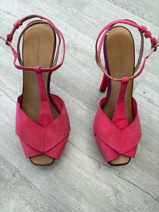 Zapatos tacón Zara