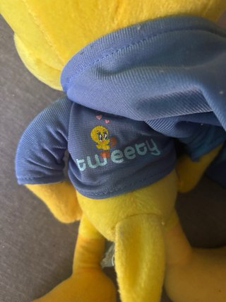 Peluche Tweety con cappellino e mantellina