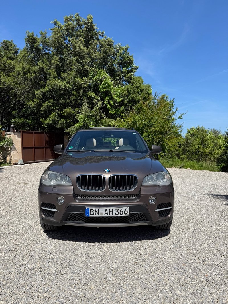 BMW X5 2011 - foto 1