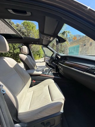 BMW X5 2011
