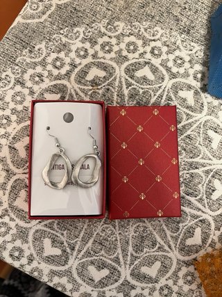 Pendientes plateados diseño orgánico