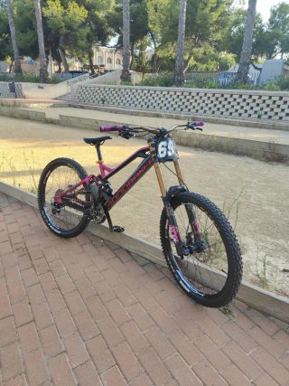 Bicicleta ibrida descenso x enduro
