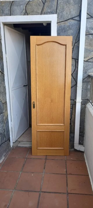 Puertas de madera maciza