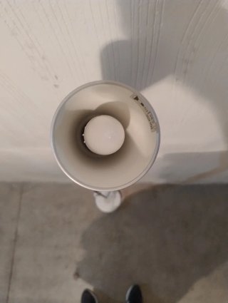 Lámpara de pie Ikea metálica