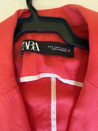 Conjunto Zara Rojo Falda y Chaqueta Corta