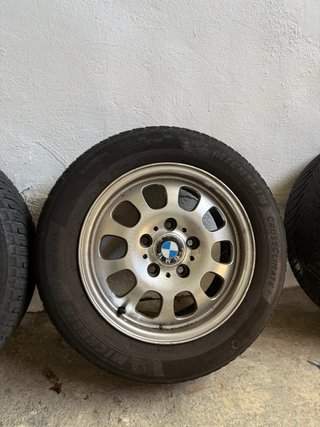 Llantas con cubiertas de BMW 15 pulgadas