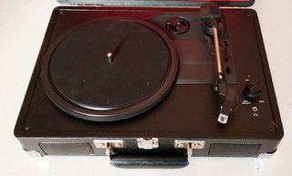 Tocadiscos Crosley CR8005A-BK Rojo/Negro
