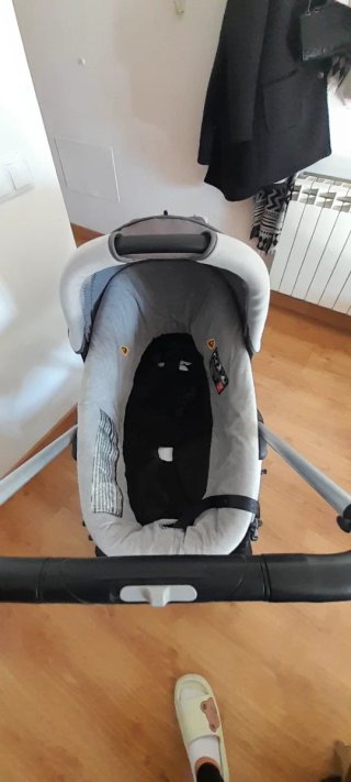 Silla de paseo y capazo Bebé Confort