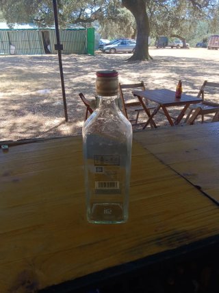 Botella Johnnie Walker Red Label vacía