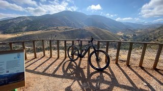 Bicicleta Eléctrica eBike CUBE Carbono L