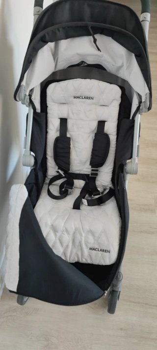 Carrito Bebé Maclaren Negro y Blanco
