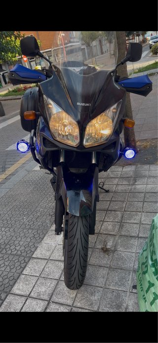 Suzuki Adventure Moto Negra