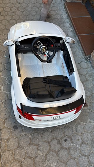Audi TT RS Roadster para niños