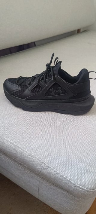 Zapatillas Under Armour Negras
