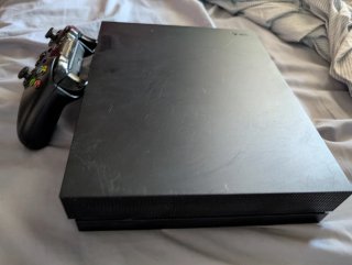 Xbox One X Completa con Mando Negro