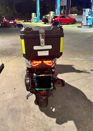 Yamaha NMAX 125cc Scooter Negro/Gris