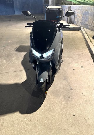 Yamaha NMAX 125cc Scooter Negro/Gris