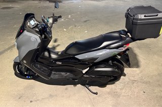 Yamaha NMAX 125cc Scooter Negro/Gris