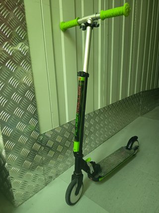 Patinete infantil plegable verde