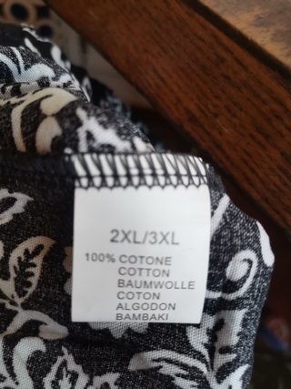 Pantaloncini donna Conos fantasia floreale