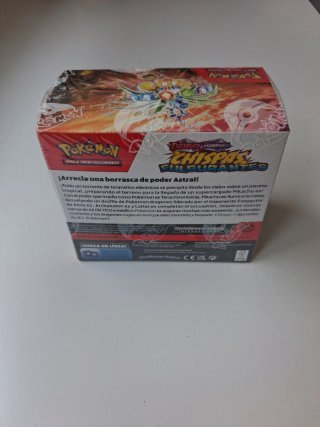 Caja Sellada Pokémon Chispas Fulgurantes