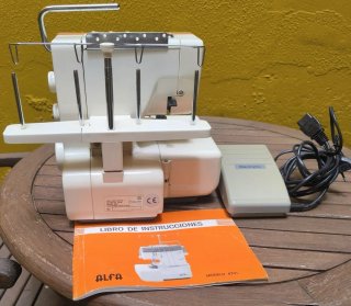 Máquina de coser Alfa Lock 8701