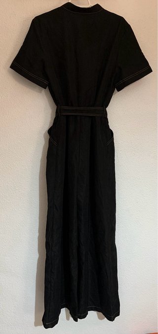 Mono largo camisero negro con costuras doradas
