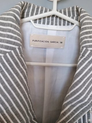 Blazer Rayas Perlas Talla 38