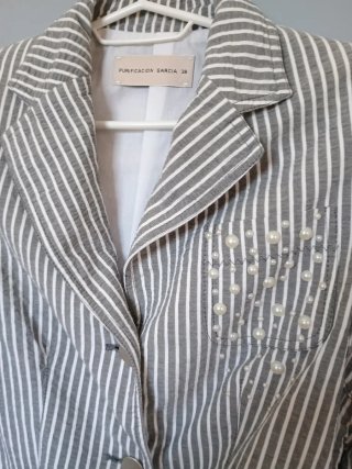 Blazer Rayas Perlas Talla 38