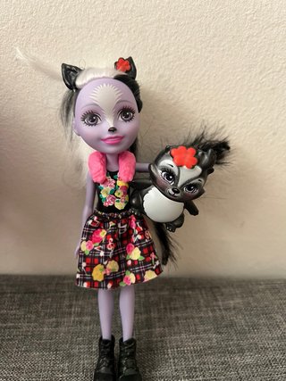 4 Figuras Muñecas Enchantimals