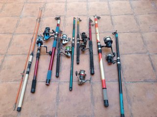 Cañas de pescar con carretes