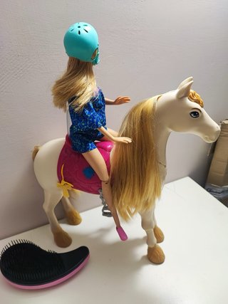 Barbie cavallo interattivo con accessori