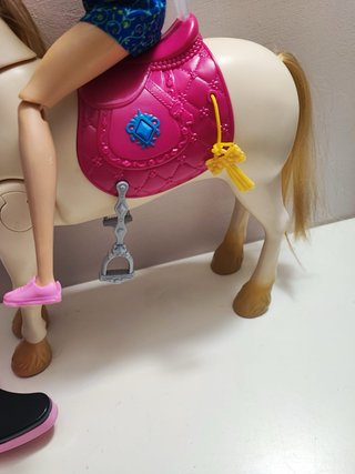 Barbie cavallo interattivo con accessori